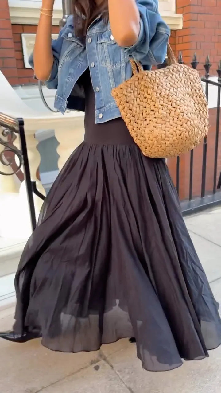 Conjunto de Jaqueta Jeans Cropped e Vestido Maxi Fluido