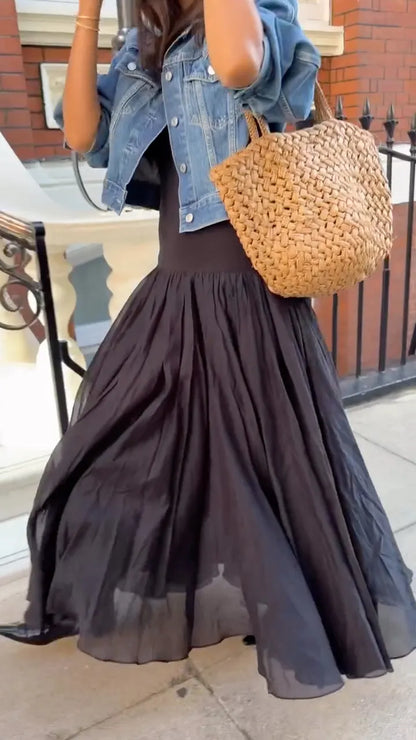 Conjunto de Jaqueta Jeans Cropped e Vestido Maxi Fluido