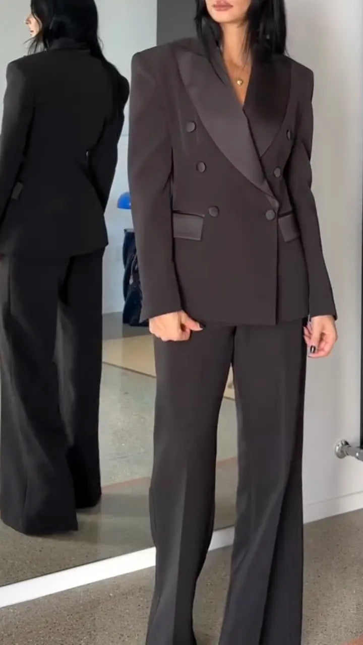 Charcoal Contrast-Lapel Double-Breasted Pants Suit