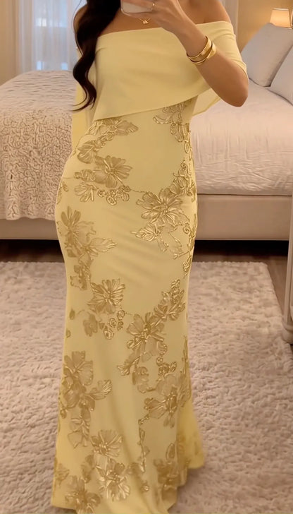 Vestido longo com capa bordada floral